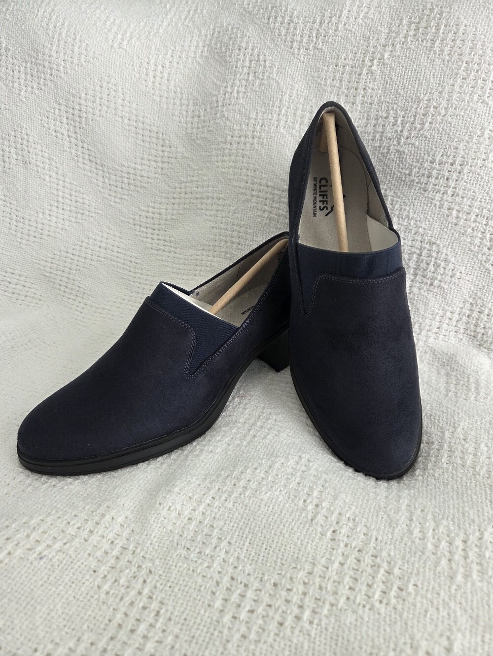 Cliffs By White Mountain 'Hunton' Navy Blue Heeled Loafer - Sz 8M